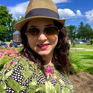 Meet your Posher, Estefany